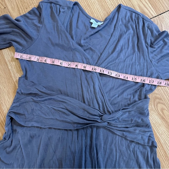 Garnet hill size large 100% wool faux wrap dress in gray with 3/4 sleeves - Picture 6 of 9